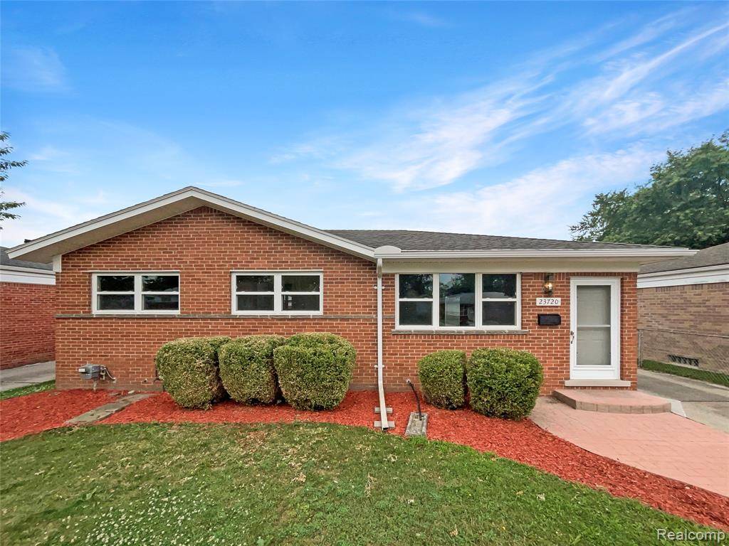 23720 Glenbrook Street, Saint Clair Shores, MI 48082