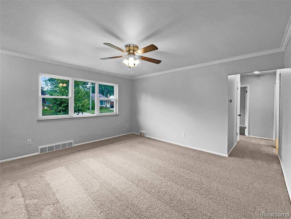Saint Clair Shores, MI 48082,23720 Glenbrook Street