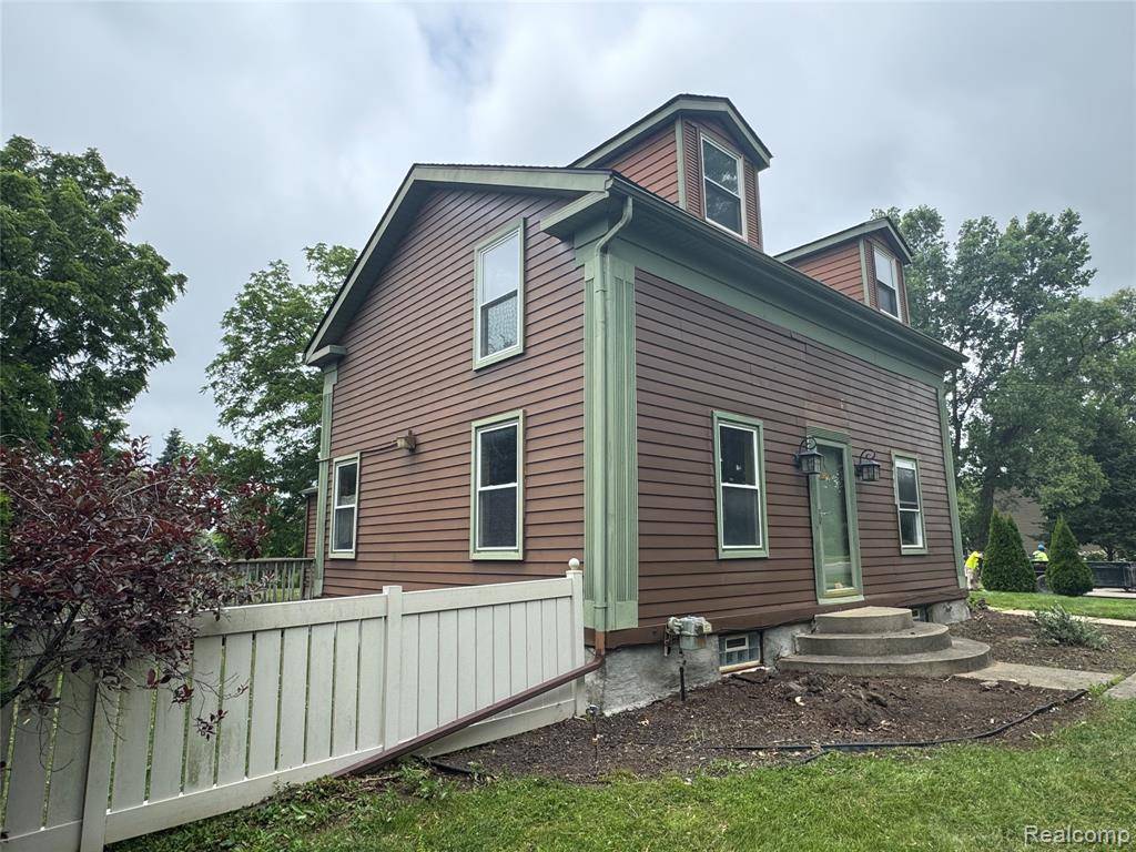 South Lyon, MI 48178,24499 Martindale Road