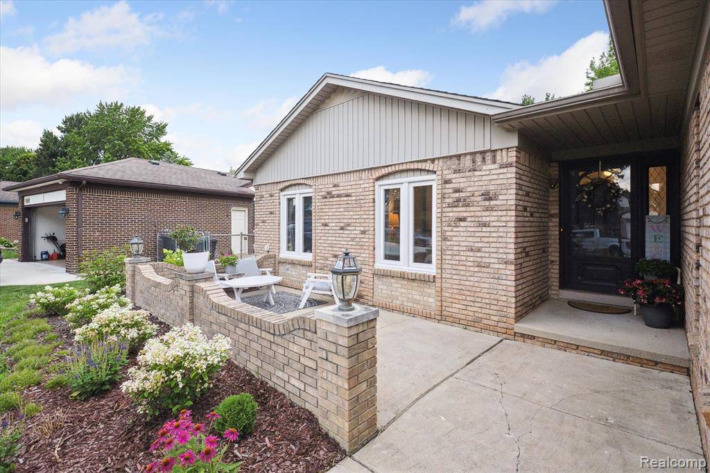 Sterling Heights, MI 48310,3177 Sylvan Drive