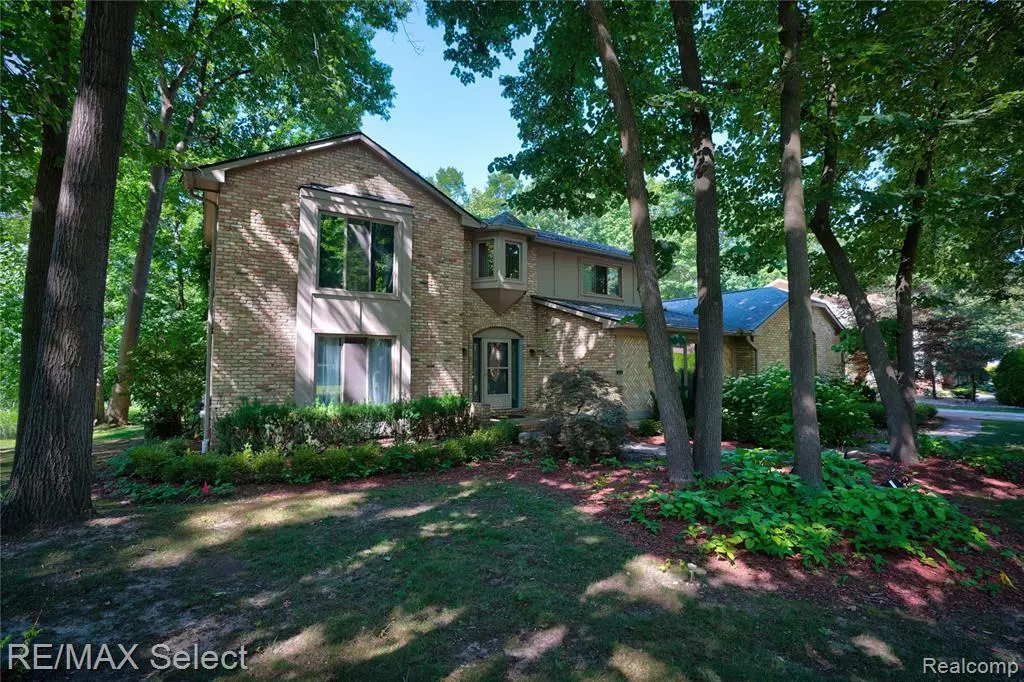 Grand Blanc, MI 48439,1320 Kings Carriage Road