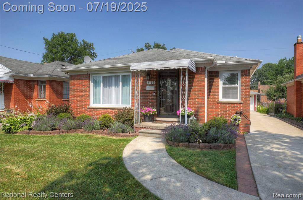 Dearborn Heights, MI 48127,8126 Dale Street
