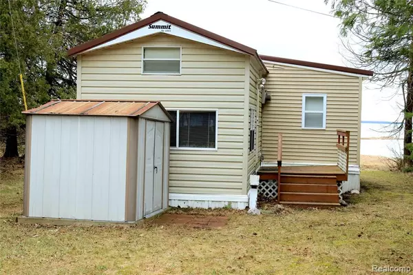 27021 S First Point Landing Road,  Goetzville,  MI 49736