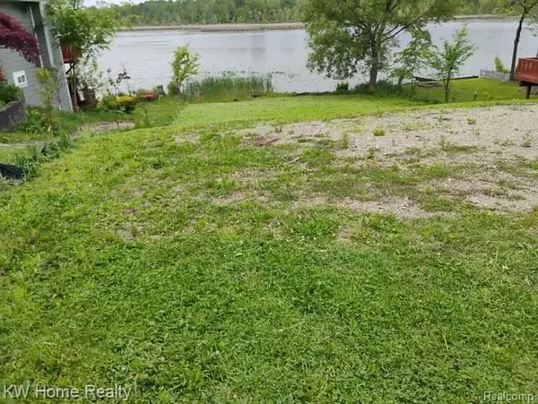 Novi, MI,2094 Austin Drive