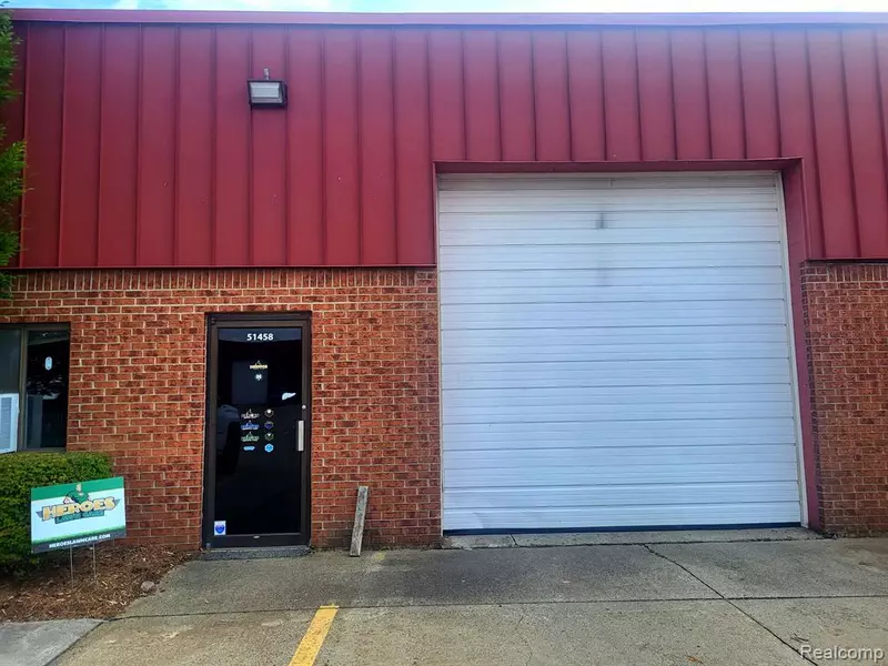 51458 SCHOENHERR Road, Shelby, MI 48315