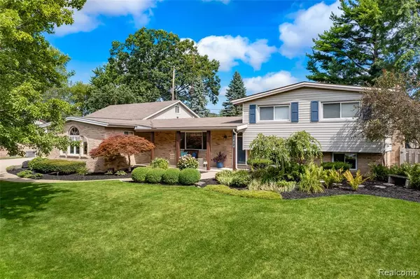 Lambertville, MI 48144,2854 Wiltshire Drive