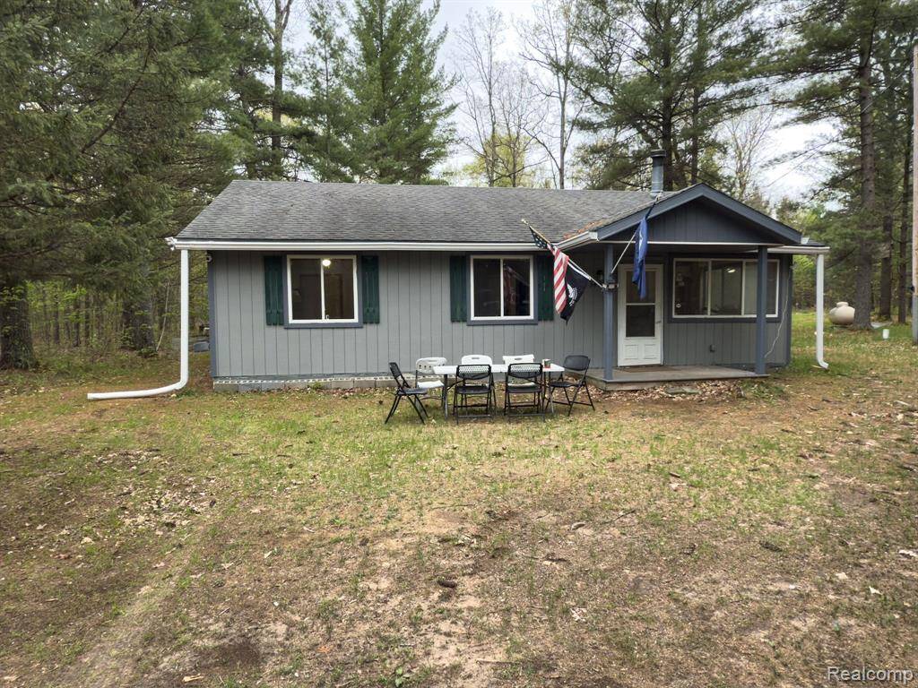 3425 Claroskee Road, Harrison, MI 48625