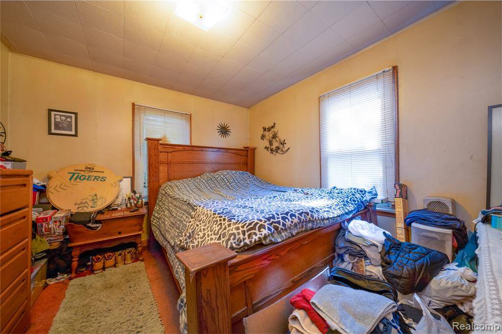 Pontiac, MI 48340,65 E Hopkins Avenue