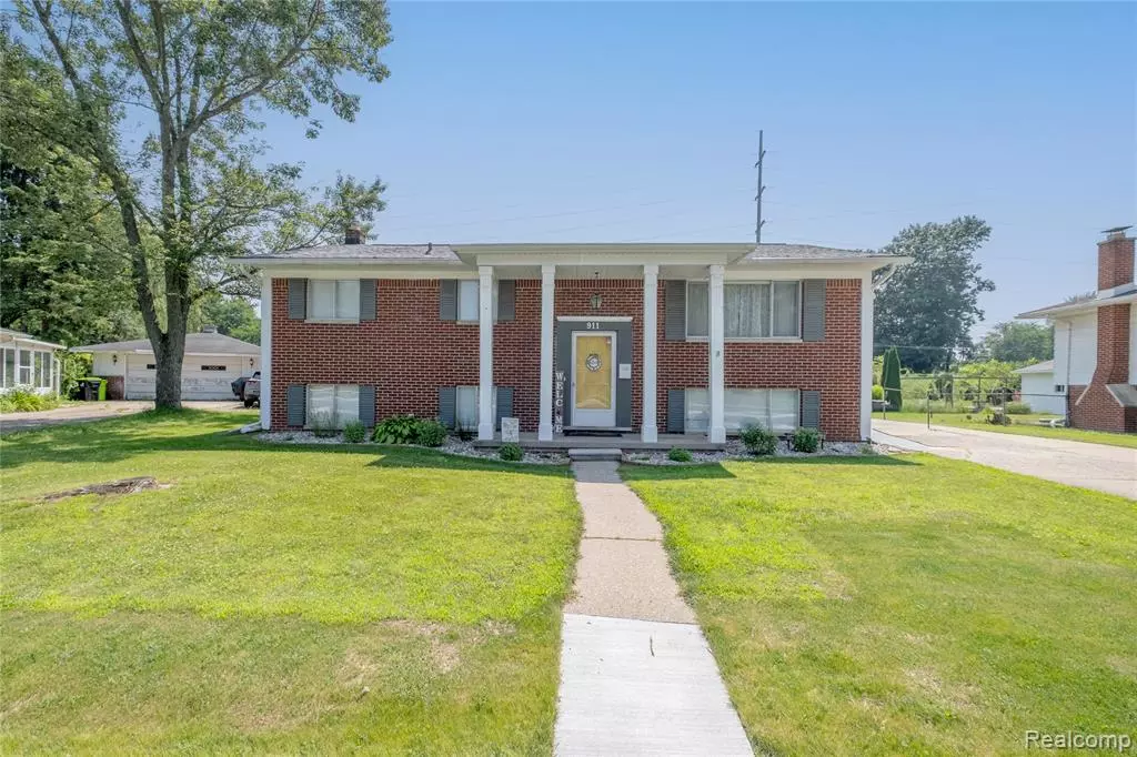 Fenton, MI 48430,911 Worchester Drive