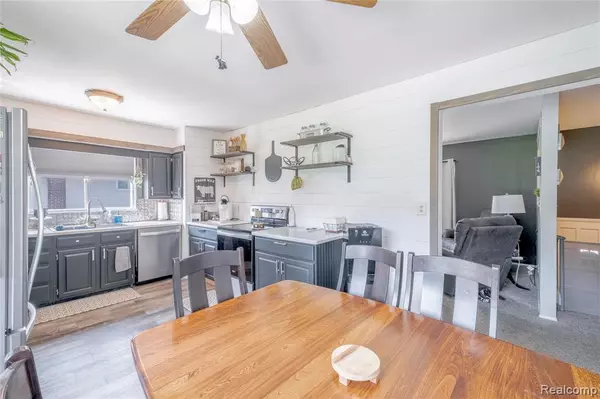 Fenton, MI 48430,911 Worchester Drive