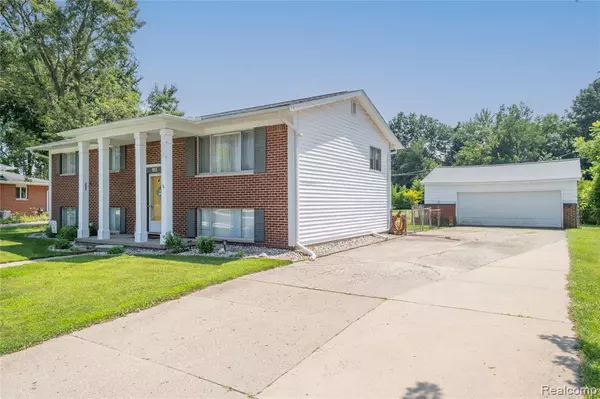 Fenton, MI 48430,911 Worchester Drive