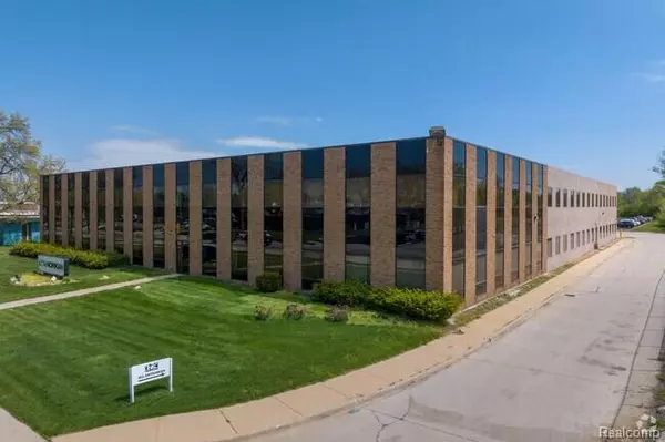 25200 Easy Street, Warren, MI 48089