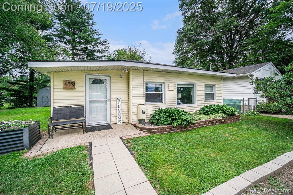3290 Orchard, Pinckney, MI 48169
