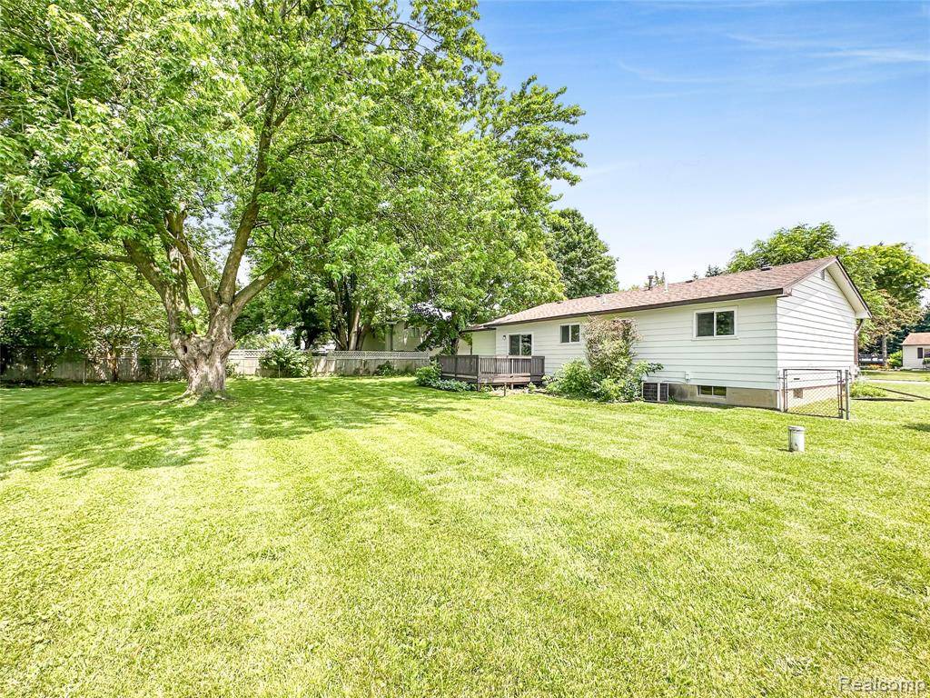 Burton, MI 48439,5552 Liberty Bell Road