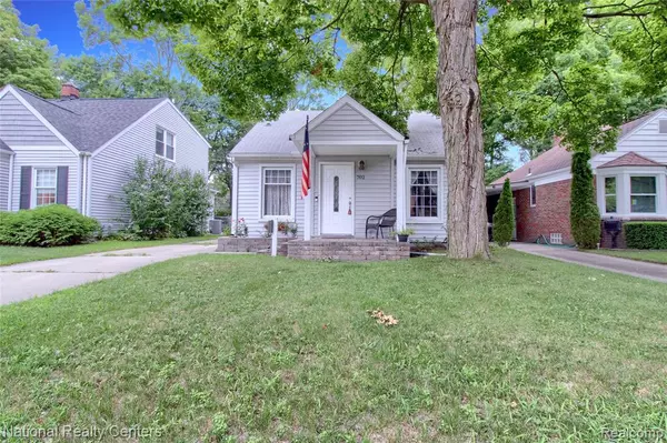 702 Royal Avenue, Royal Oak, MI 48073