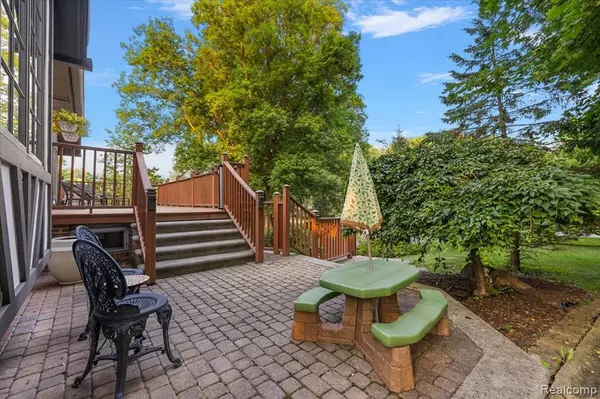 Rochester Hills, MI 48306,2700 Mohawk Lane