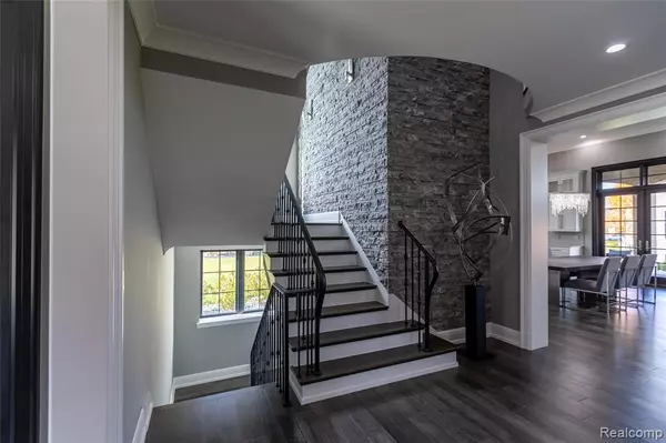 Bloomfield Hills, MI 48302,5799 Blandford Court