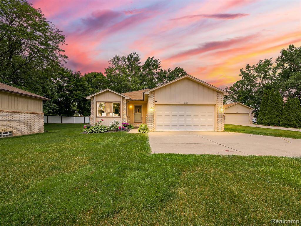 31123 S Wind Court, Roseville, MI 48026