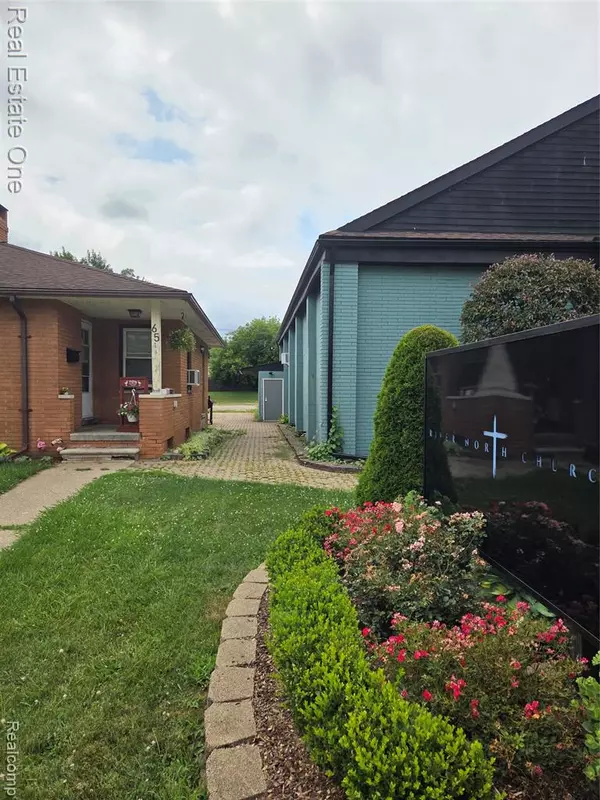 Waterford, MI 48328,65 N Lynn Avenue