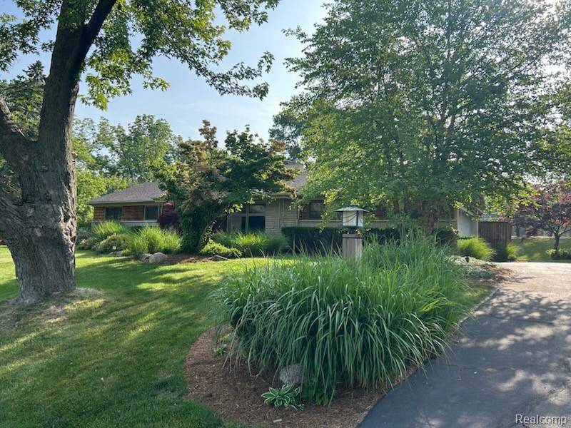 1991 Lakeward, Bloomfield, MI 48302