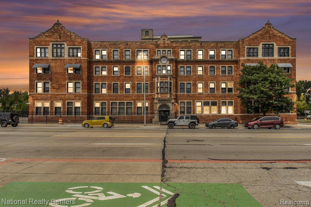 Detroit, MI 48207,6533 E Jefferson Ave