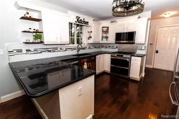 Goodrich Vlg, MI,8314 Mill Pointe Court