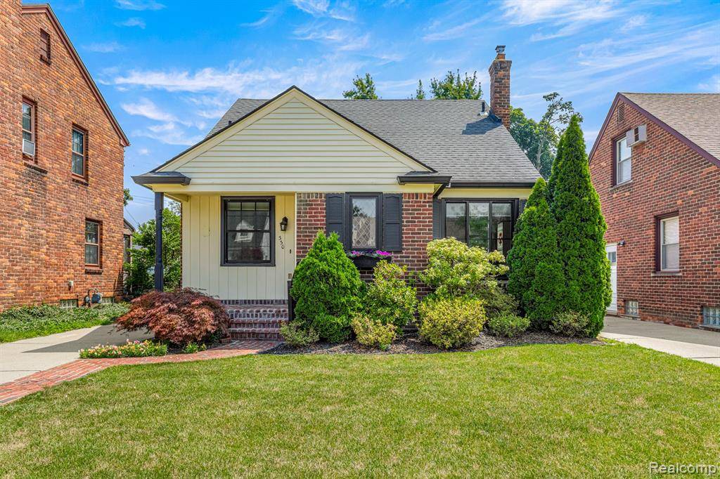 330 Devonshire Street, Dearborn, MI 48124