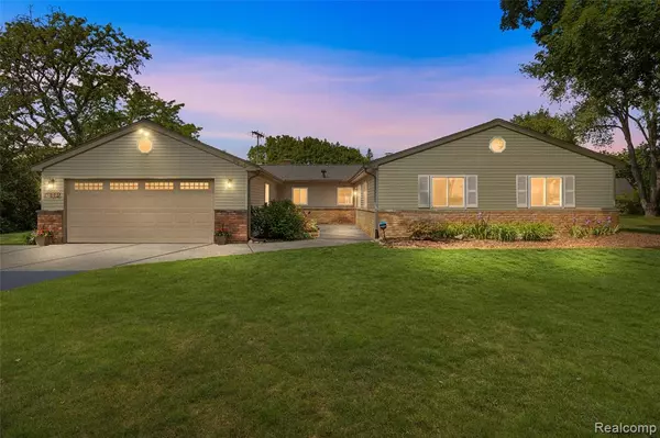 Bloomfield Hills, MI 48302,5908 Burnham Road