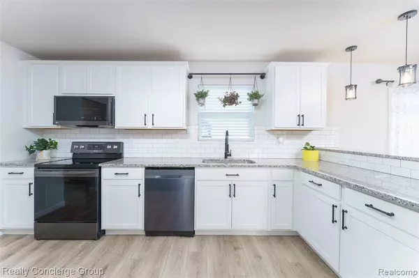 Fowlerville, MI 48836,2769 Jordan River Drive