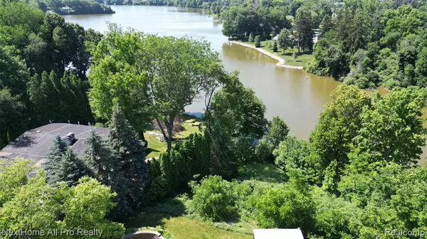Adrian, MI 49221,3 Lakeridge Drive