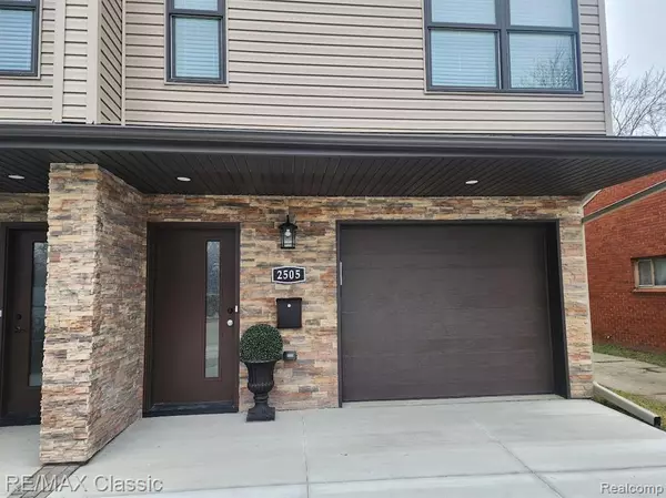 Royal Oak, MI 48073,2503 N CAMPBELL Road