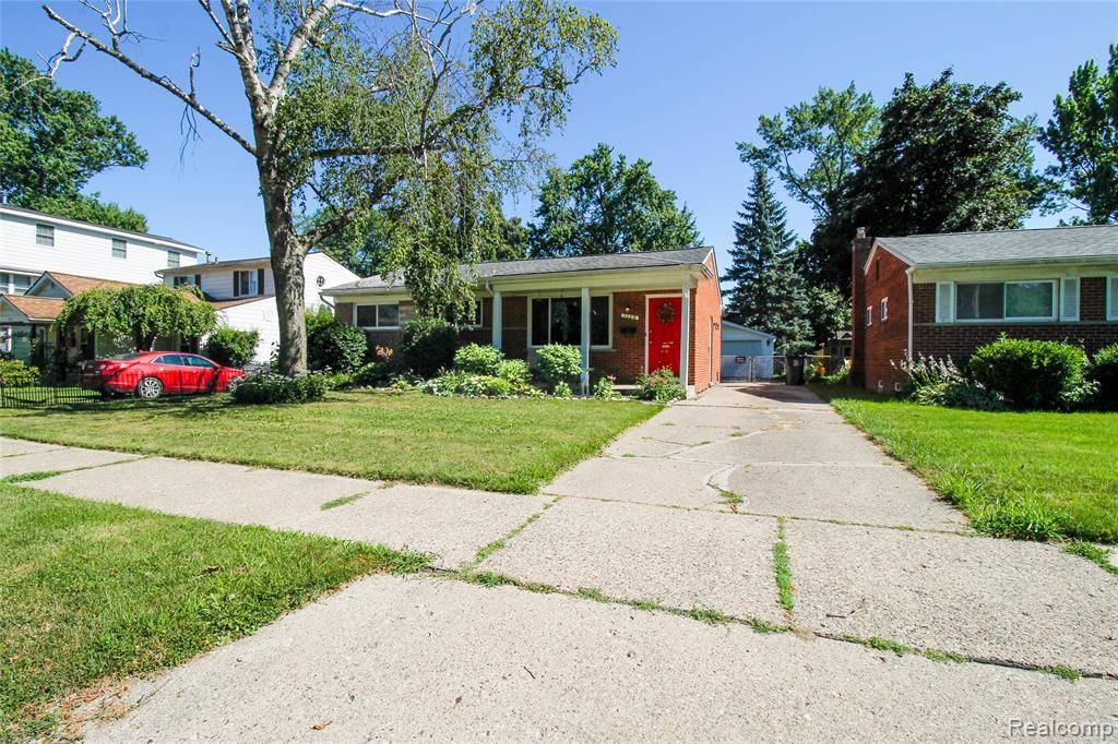 Royal Oak, MI 48073,1002 E Windemere Avenue