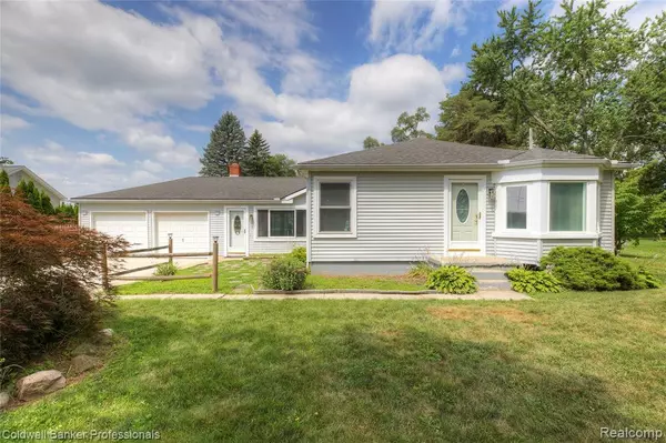 2139 Jones Road, Waterford, MI 48327