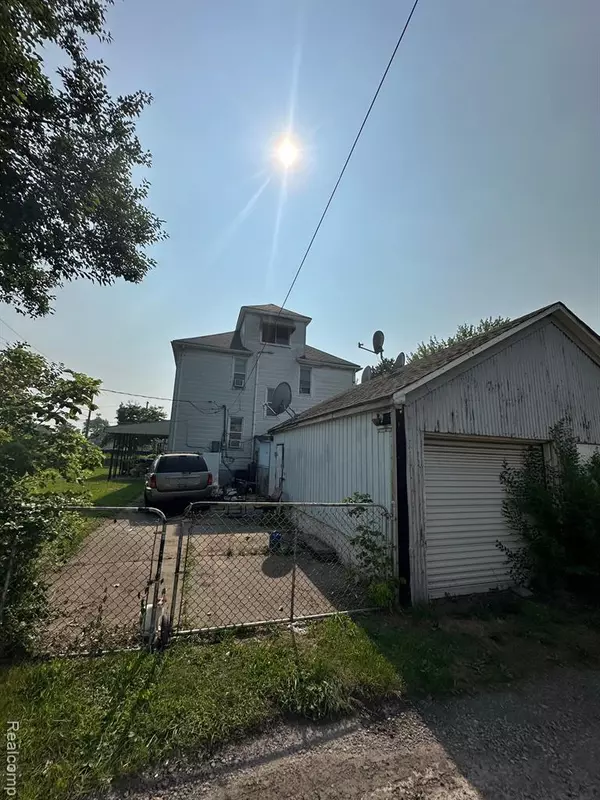 Dearborn, MI 48120,1910 Salina Street