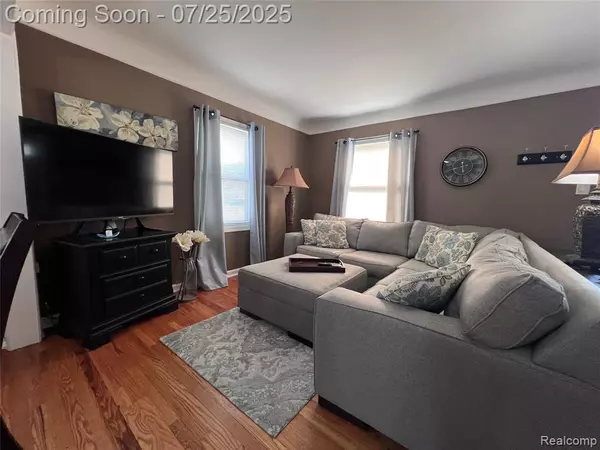 Eastpointe, MI 48021,21834 CUSHING Avenue