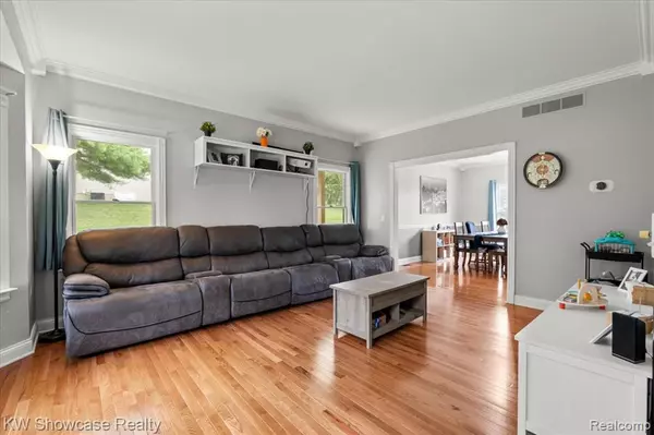 Davisburg, MI 48350,6468 Country Lane Drive