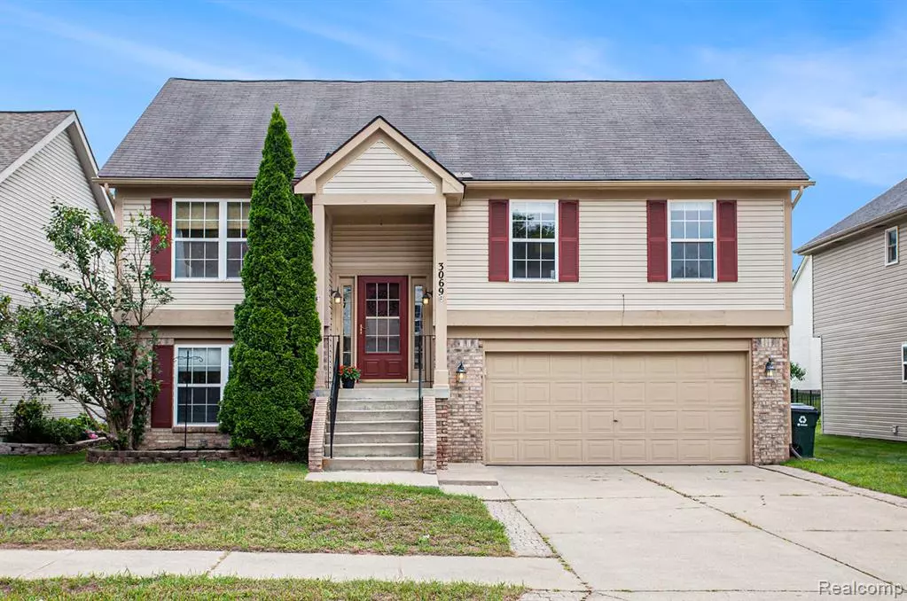 Lake Orion, MI,3069 Talon Circle