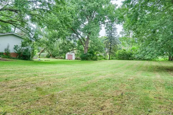 Lapeer, MI 48446,1154 Beth Drive