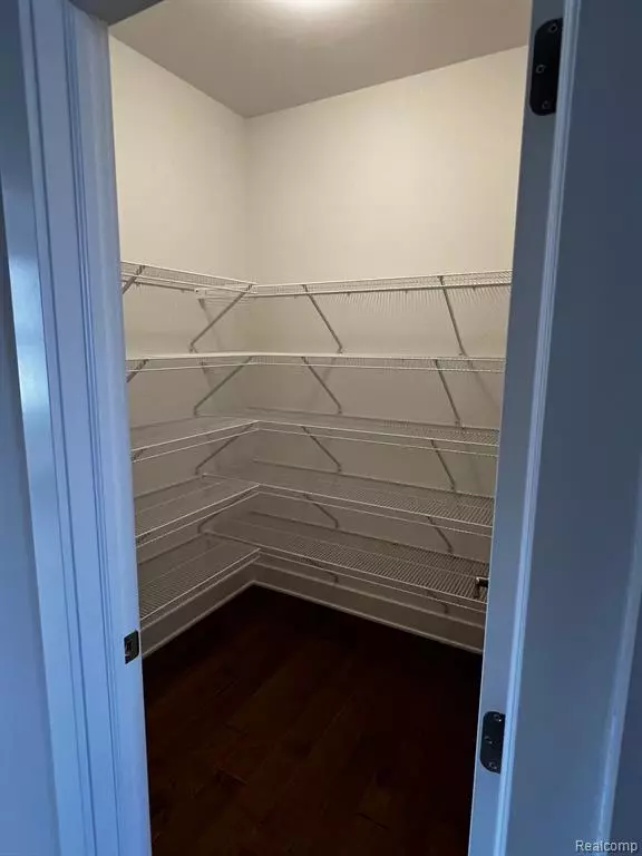 Ann Arbor, MI 48105,3743 Kinsley Boulevard