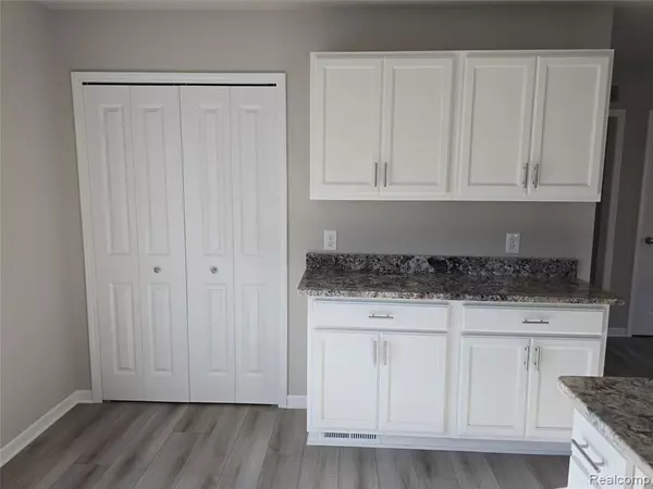 Roseville, MI 48066,18754 14 MILE Road