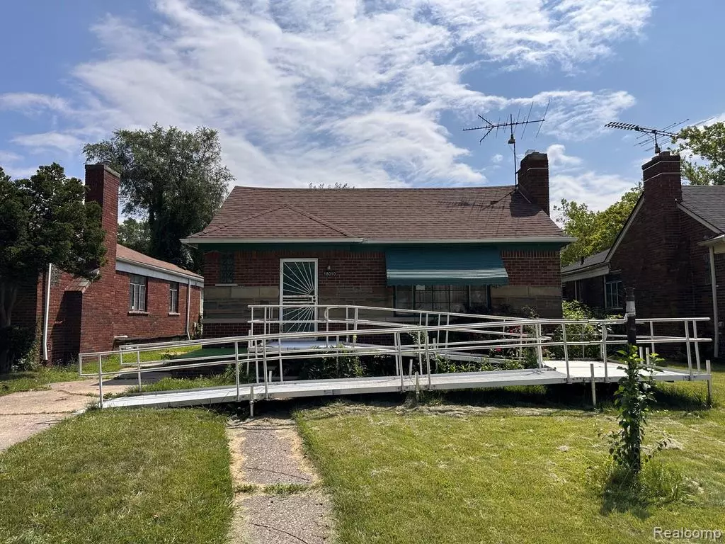 Detroit, MI 48235,18010 Marlowe Street