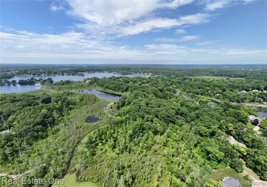 00 n.a., Commerce Twp, MI 48390