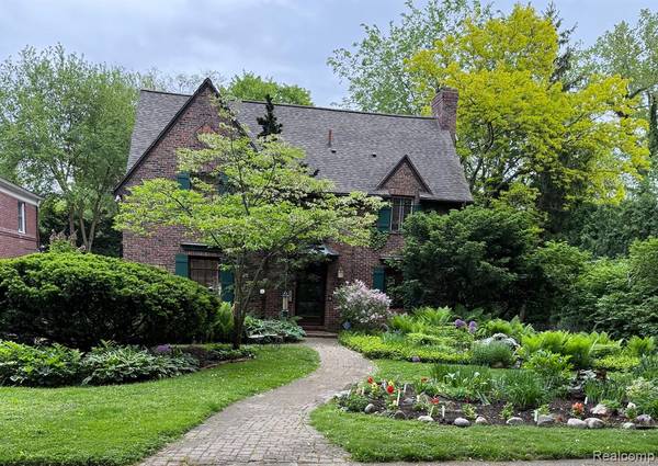 8642 HENDRIE Boulevard, Huntington Woods, MI