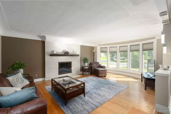 Rochester Hills, MI 48309,2063 Avoncrest Drive