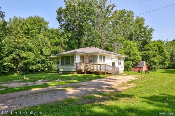 7604 Arbela Road, Millington, MI 48746
