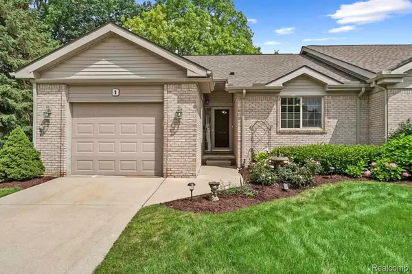 22230 Quail Run Circle, South Lyon, MI 48178