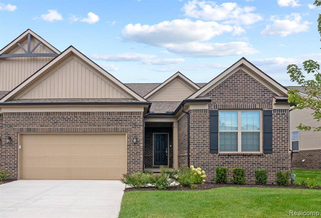 813 Kelpie Drive, Ann Arbor, MI 48108