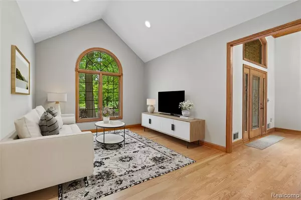 Brighton, MI 48114,9997 APPLEGATE Lane