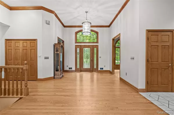 Brighton, MI 48114,9997 APPLEGATE Lane