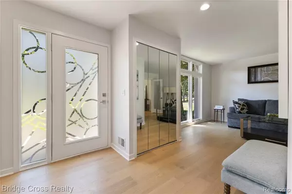 West Bloomfield, MI 48324,6258 Lindsay Court